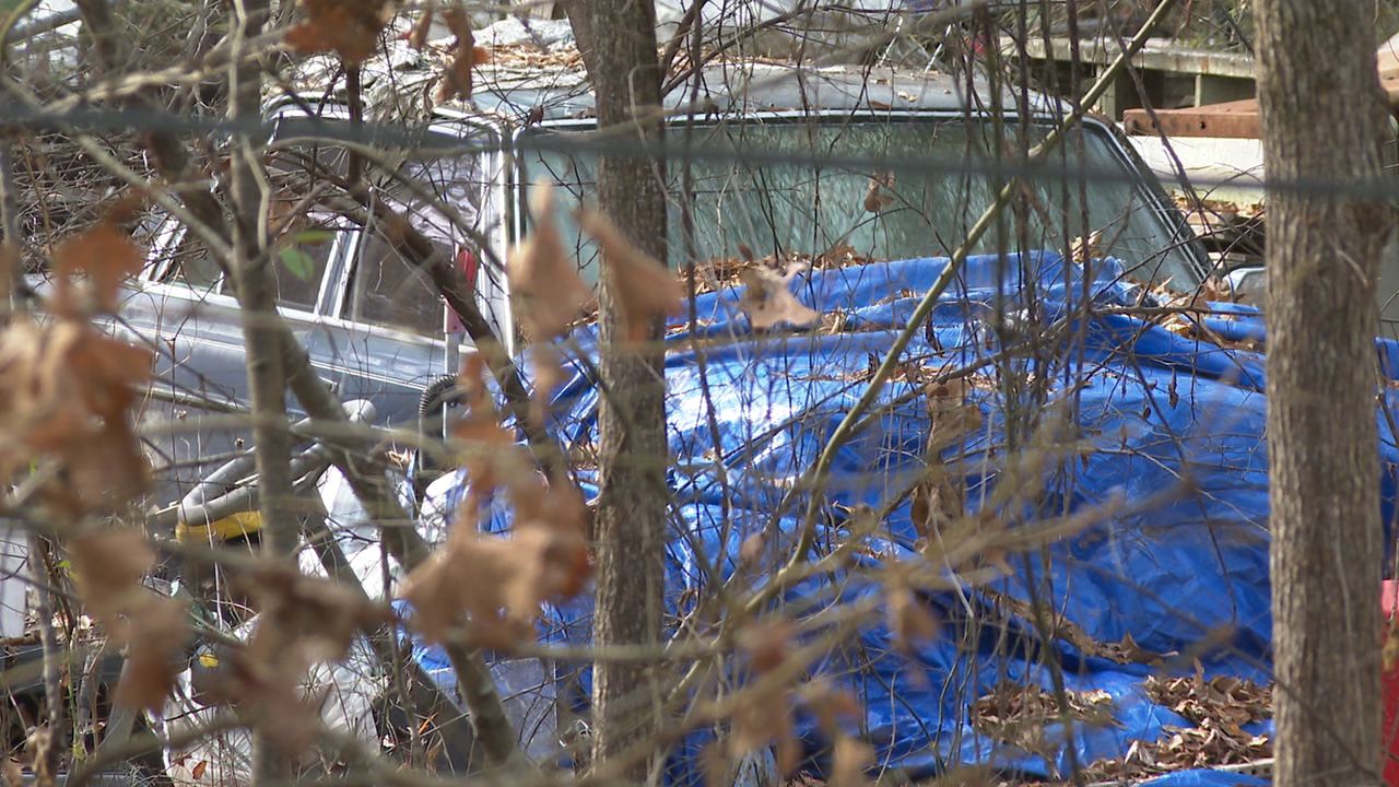 hoarding problem on Cross Lake